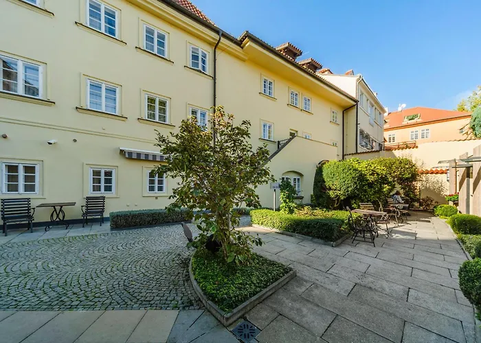 Hotel Archibald At The Charles Bridge Prag